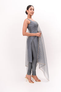 Shenena Sethi kameez set